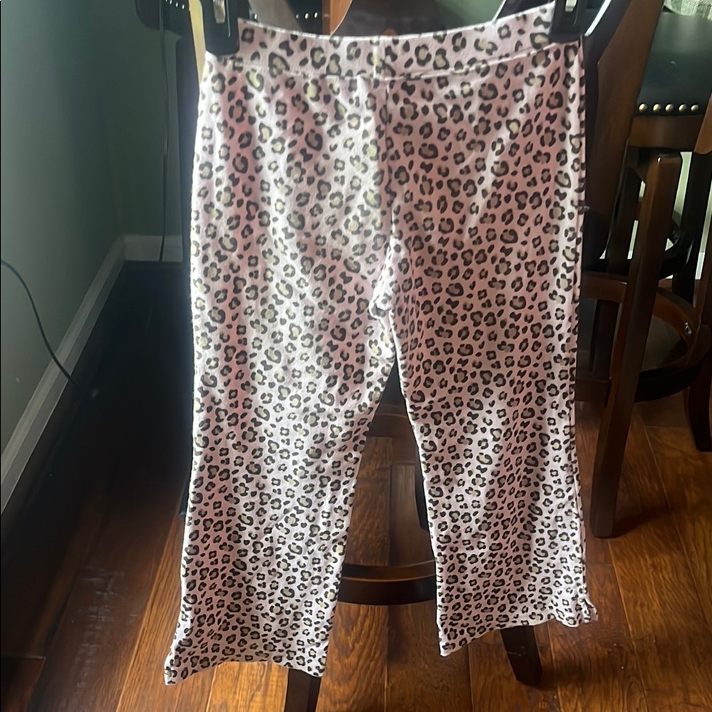 Girl’s Gymboree Matching Pink and Brown Leopard Print 2-Piece. - Picture 8 of 9